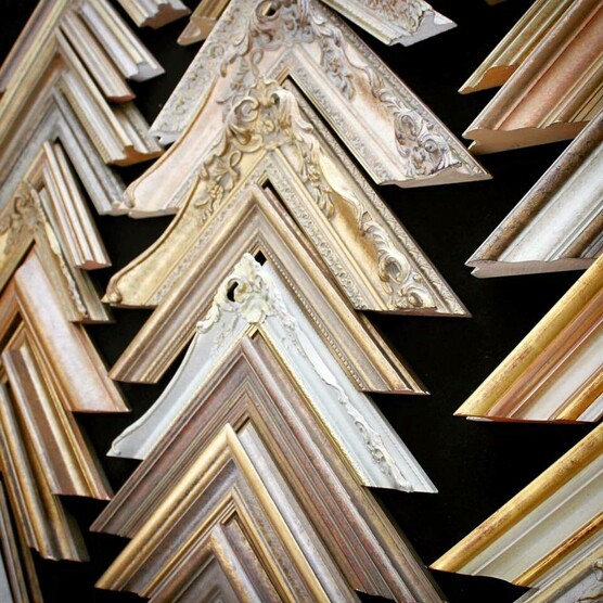 Pictures frame corners